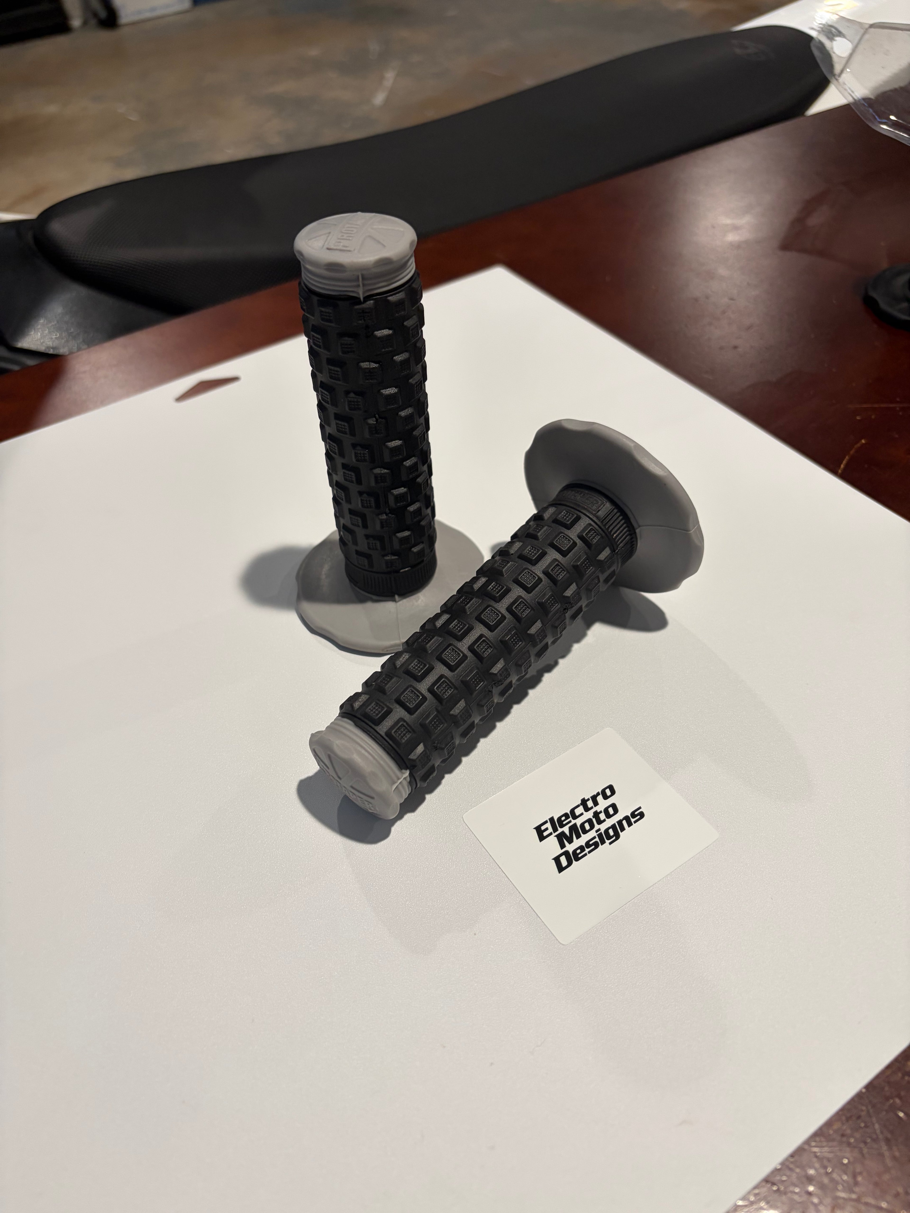 E-Moto 7/8  Pillow Top Grips - Electro Moto Designs
